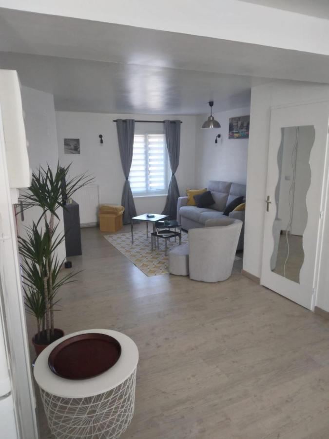 Bel Appartement lumineux avec extérieur Rosieres-aux-Salines Esterno foto